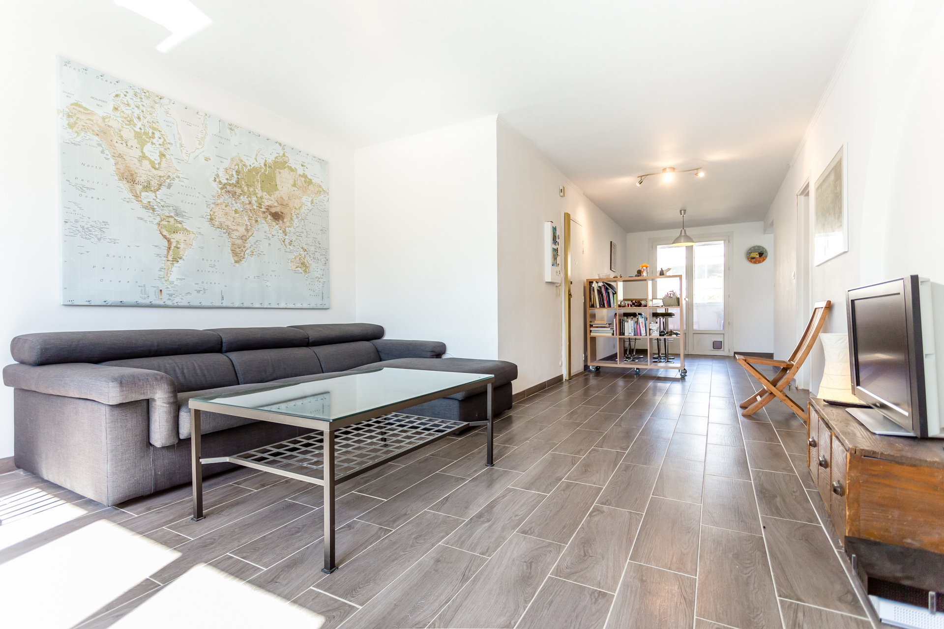 BEL APPARTEMENT AVENUE DE HAMBOURG
