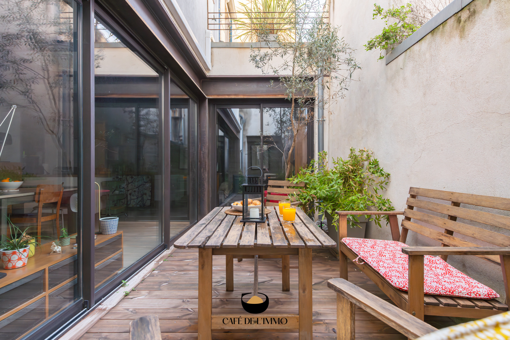 COMME UNE MAISON AU CAMAS