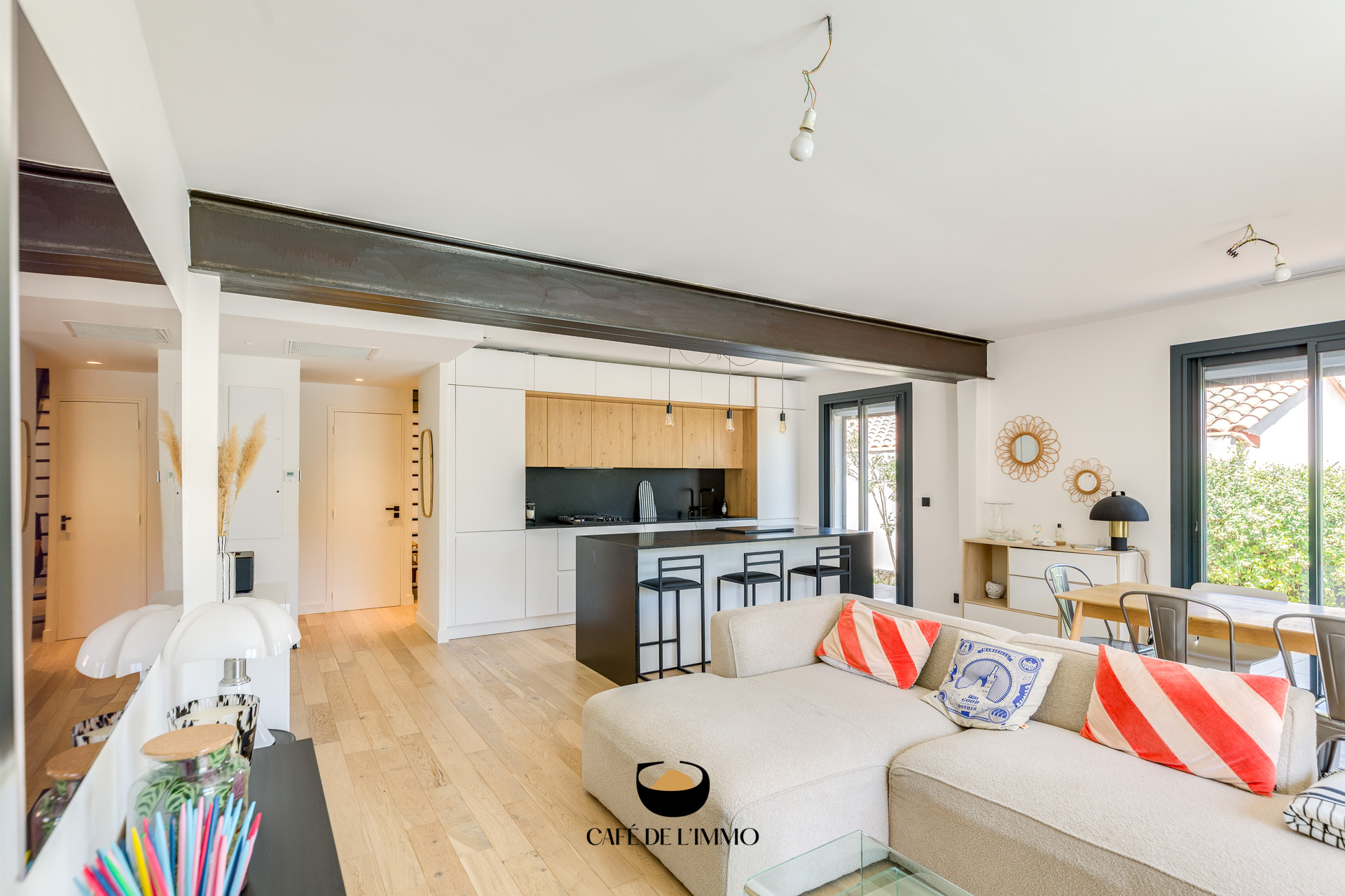 MAISON FAMILIALE RÉNOVÉE À SAINT-BARNABÉ