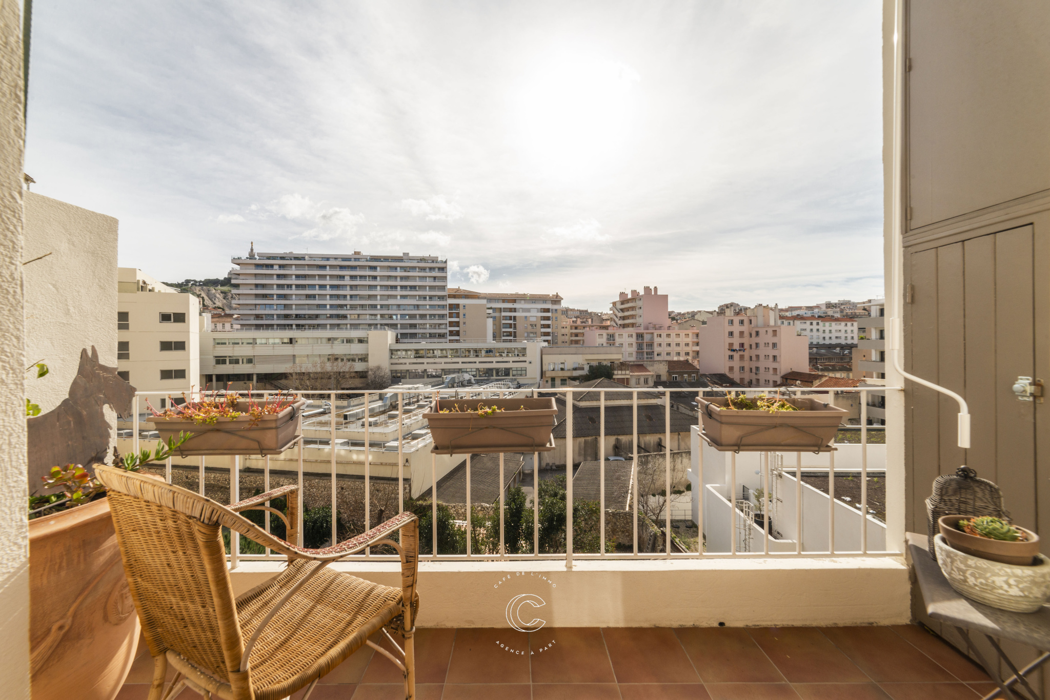 ST VICTOR - T4 - BALCON ET VUE DÉGAGÉE