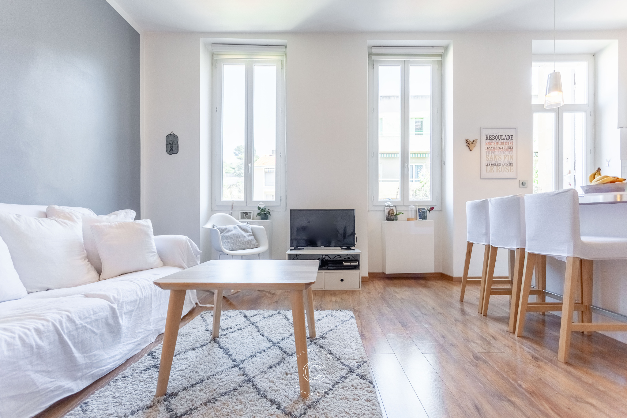 ST VICTOR, APPARTEMENT RÉNOVÉ AVEC GRANDE TERRASSE AU CALME