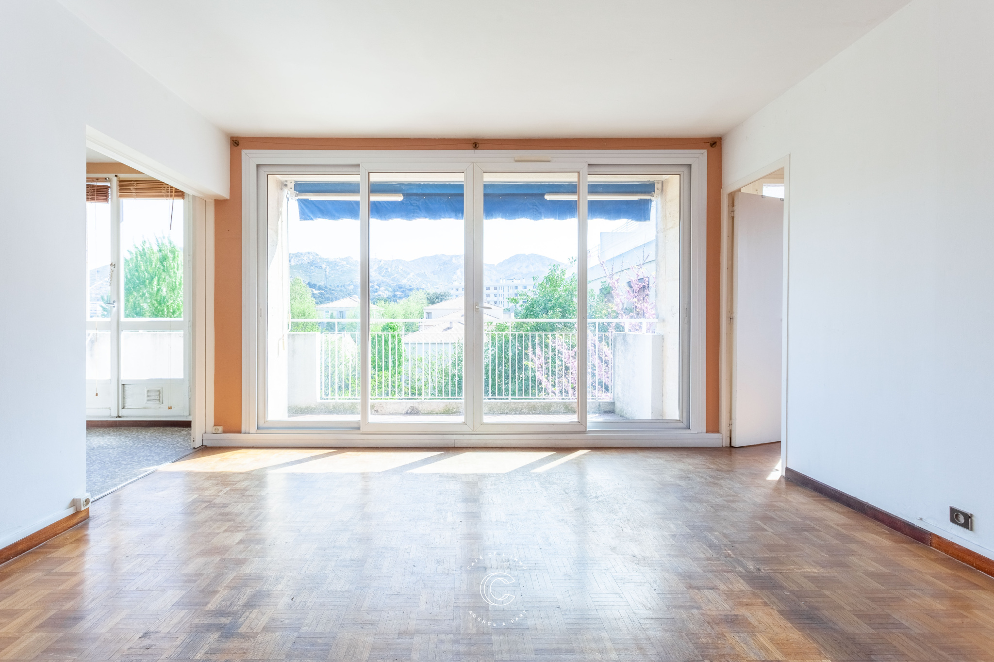 GRAND T4/5 EN DUPLEX, DERNIER ETAGE, TOIT TERRASSE, LE CABOT