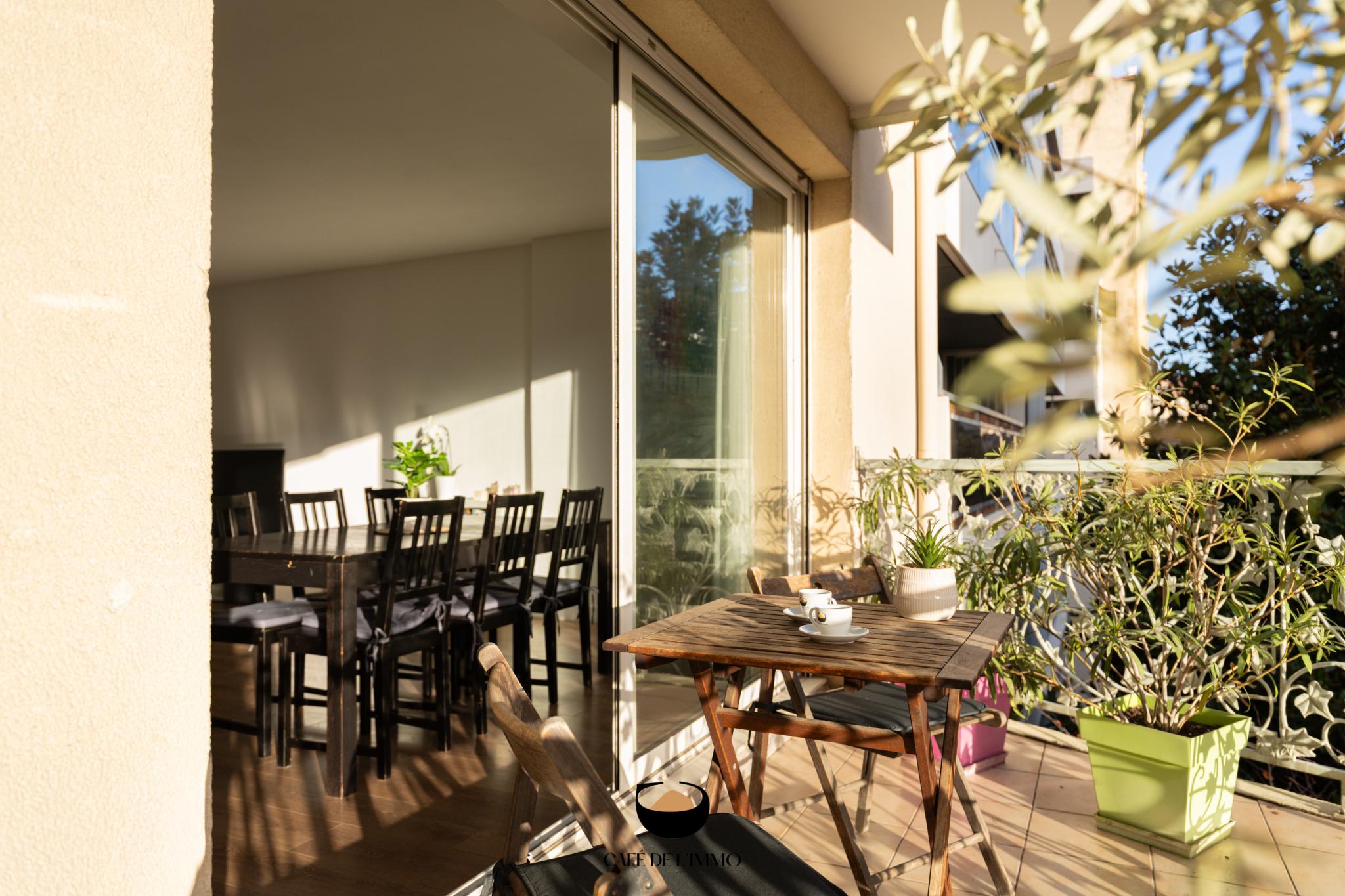 CARRÉ D' OR - TERRASSE & LUMIÈRE