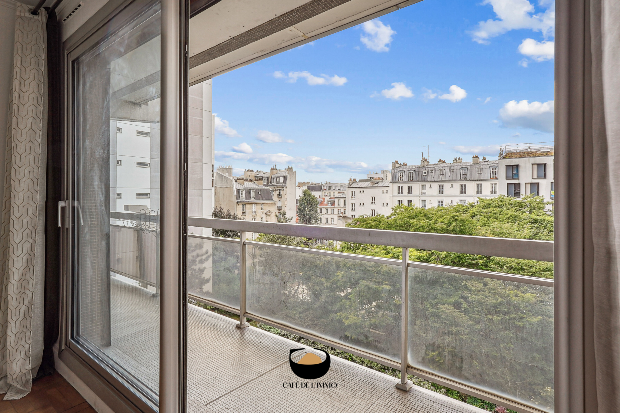 PARIS 11ÈME - 2 PIÈCES TERRASSE AVEC VUE
